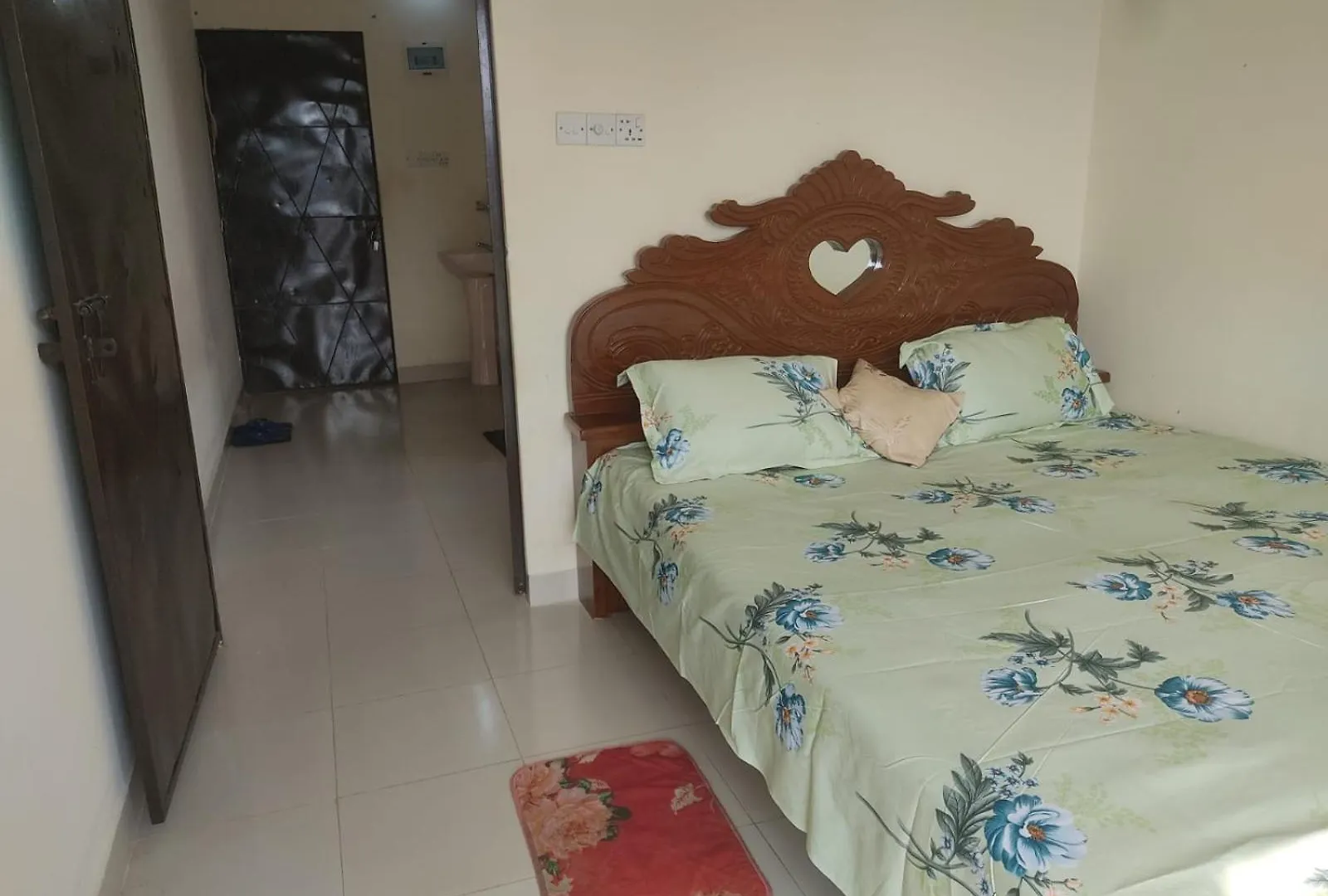 Apartment Secured Family Studio Apartment-Near Airport,Ac,Fridge,Wifi,Stove Dhaka